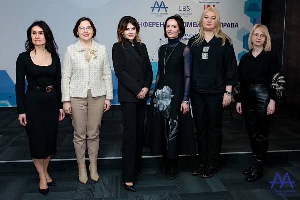 Шановне панство, час швидко промайнув і ми завершили третю сесію! 